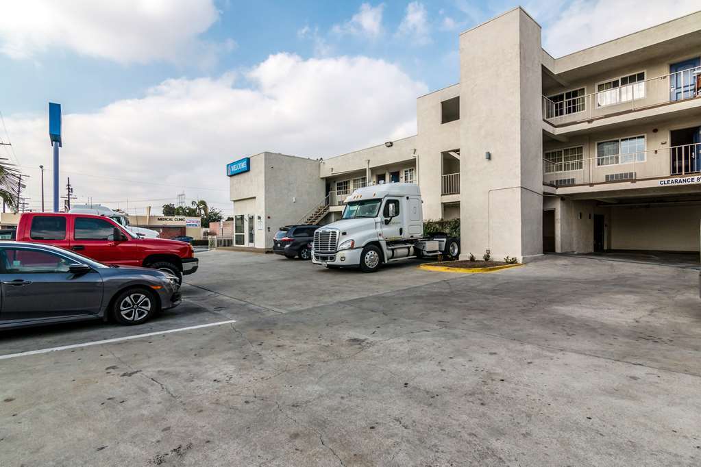 Motel 6 Bell Gardens Dış mekan fotoğraf